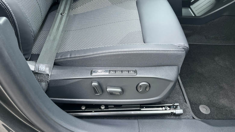 Ford Explorer 210kW Select 77kWh 5dr Auto Electric Estate